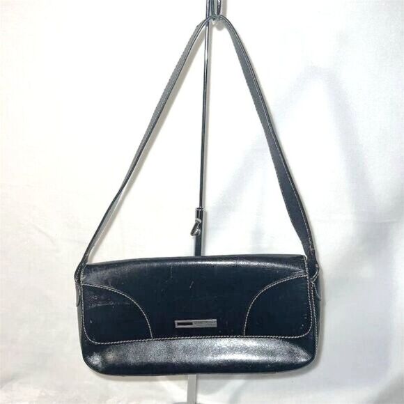 Kenneth Cole Reaction Women's Black Leather Shoulder Bag - Picture 1 of 14